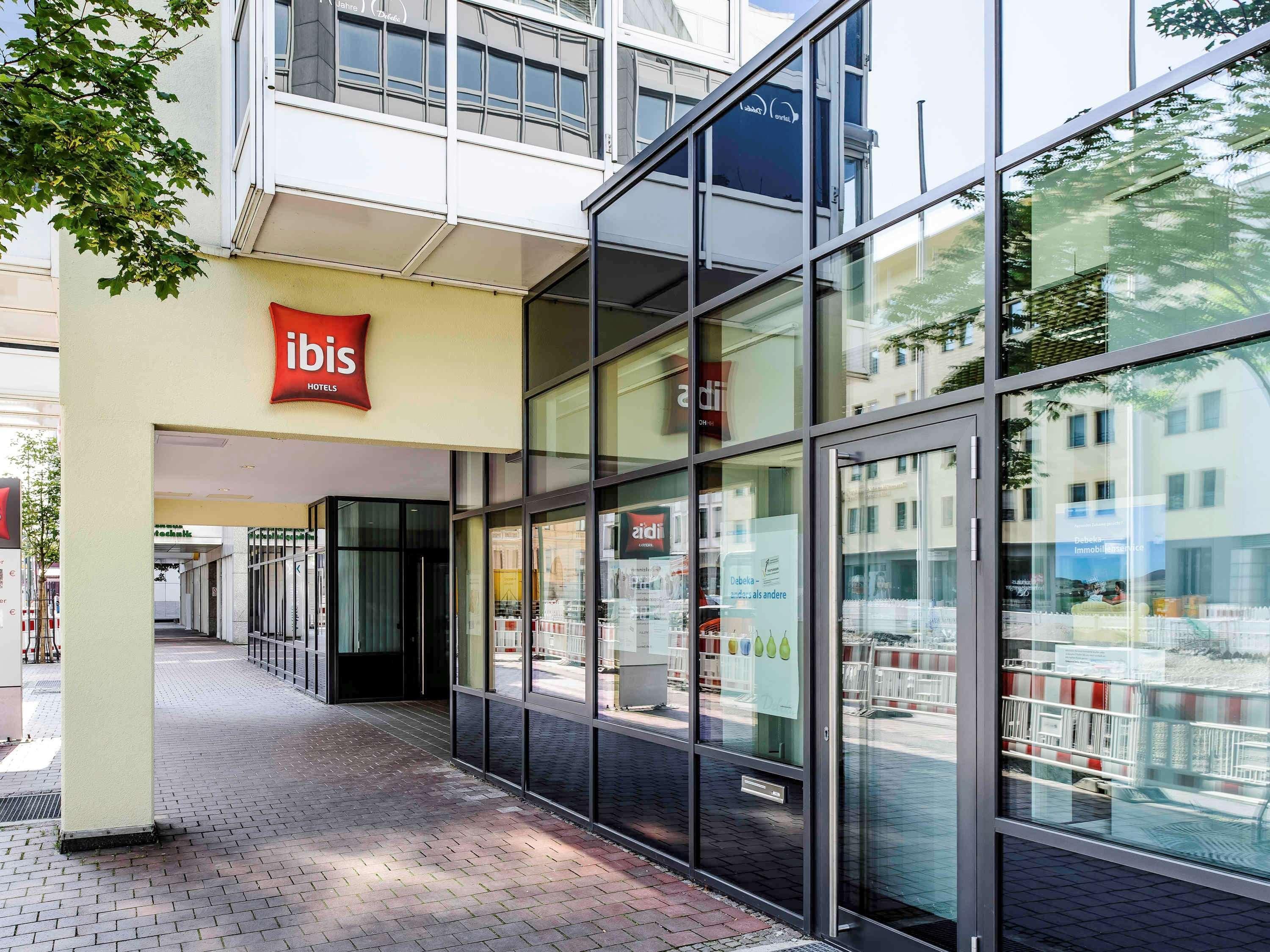 Hotel ibis Augsburg Hauptbahnhof Exterior foto